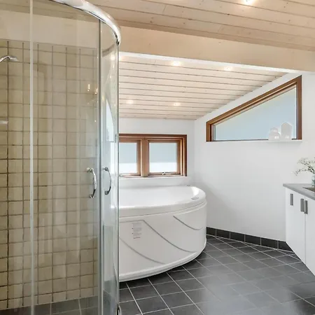 Everd - 300m From The Sea By Interhome Lokken
