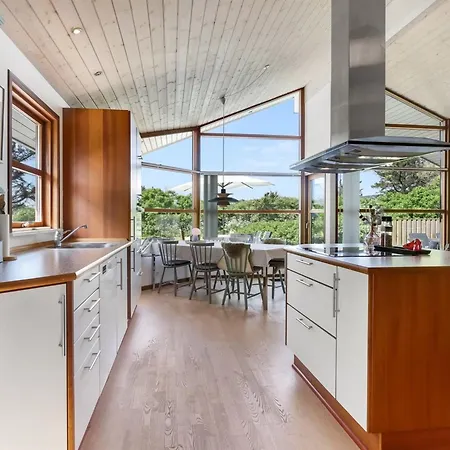 Everd - 300m From The Sea By Interhome